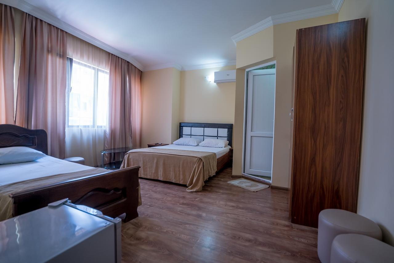 Hotel Dadiani Batumi Ngoại thất bức ảnh